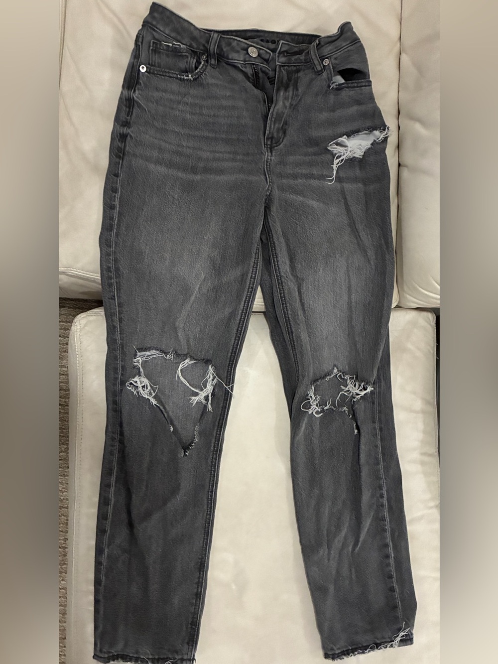 American Eagle Black/ Charcoal Distressed Jeans Size 2 Regulat